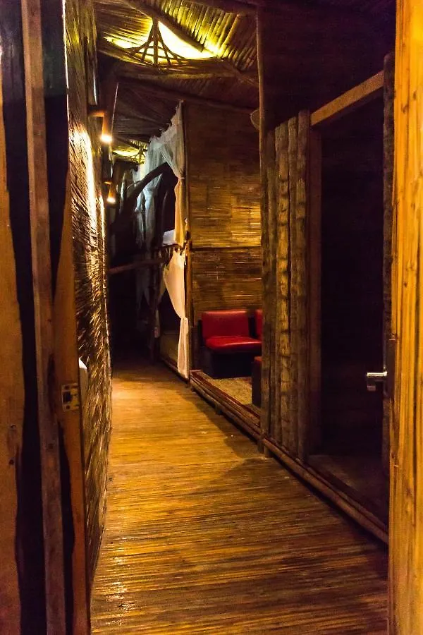 Bambu Gran Palas Hostal Party