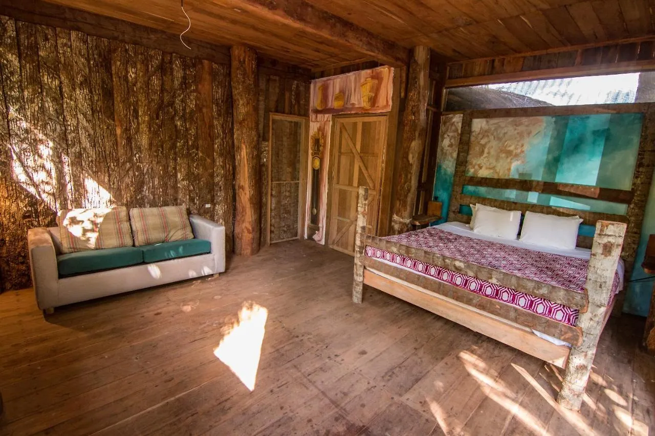Bambu Gran Palas Hostal Party Tulum