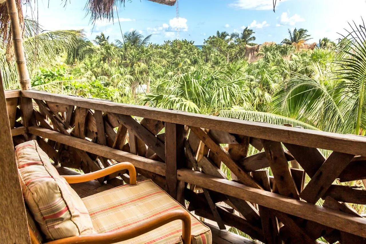 Bambu Gran Palas Hostal Party Hostel Tulum