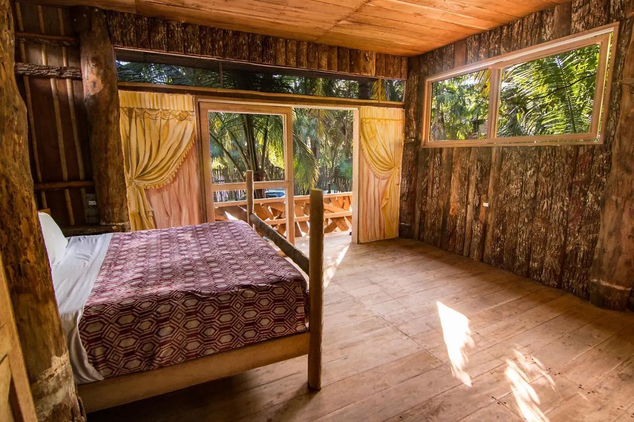 Bambu Gran Palas Hostal Party